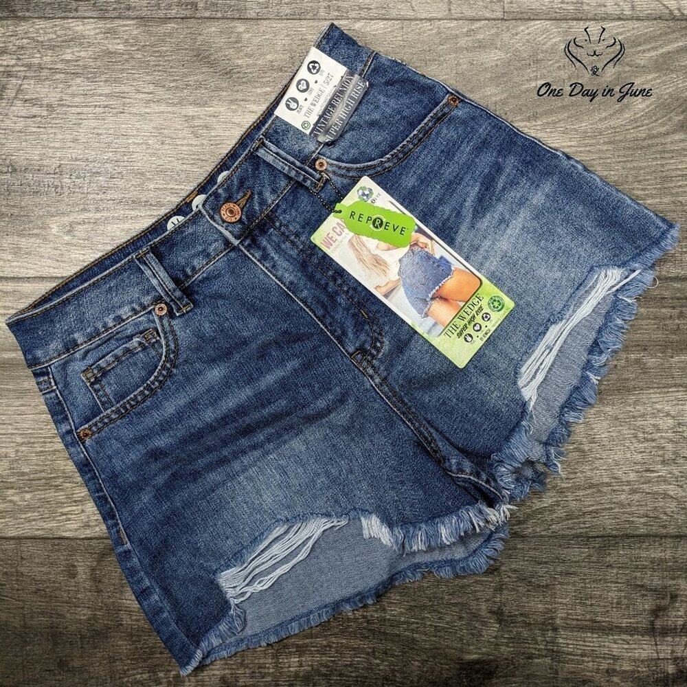 Vintage Reunion Juniors Super High Rise Denim Shorts Size 5